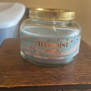 Peppermint Snap Scented Candle